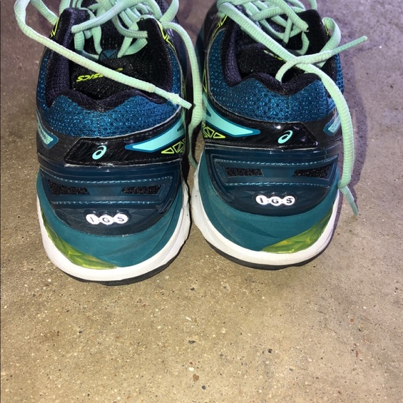 Women’s ASICS running shoes size 7.5 - Picture 4 of 6